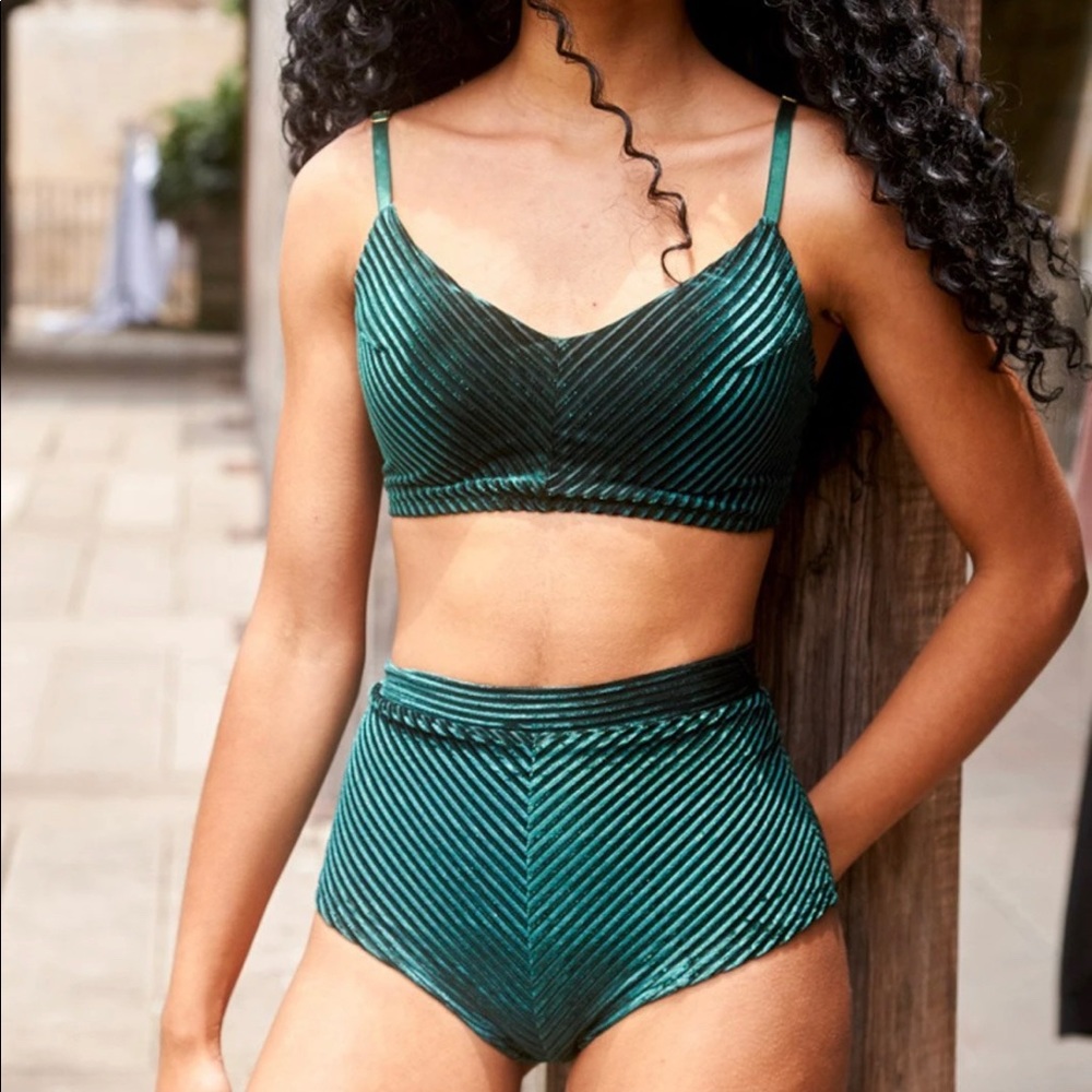 Luna green velvet pole top! Barely used